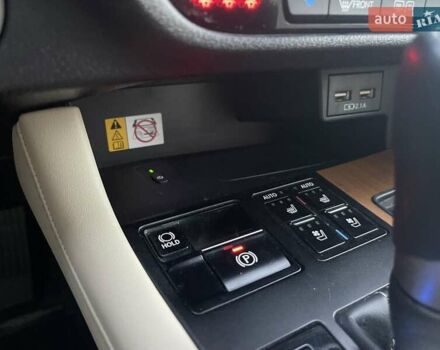 Белый Лексус РХ, объемом двигателя 3.5 л и пробегом 28 тыс. км за 56000 $, фото 16 на Automoto.ua