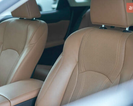 Білий Лексус РХ, об'ємом двигуна 2 л та пробігом 33 тис. км за 48299 $, фото 16 на Automoto.ua