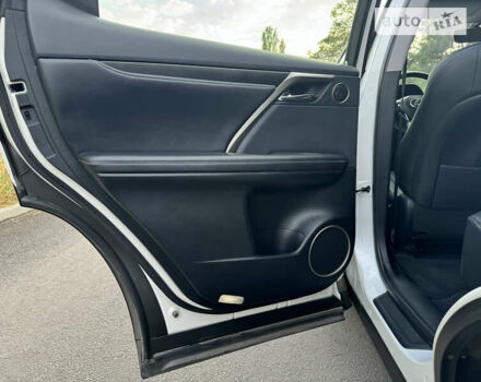 Белый Лексус РХ, объемом двигателя 2 л и пробегом 6 тыс. км за 57500 $, фото 44 на Automoto.ua