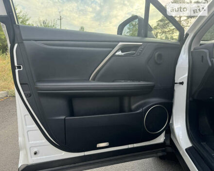 Белый Лексус РХ, объемом двигателя 2 л и пробегом 6 тыс. км за 57500 $, фото 24 на Automoto.ua