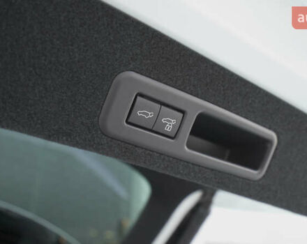 Білий Лексус РХ, об'ємом двигуна 2 л та пробігом 33 тис. км за 48299 $, фото 10 на Automoto.ua