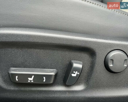 Белый Лексус РХ, объемом двигателя 2 л и пробегом 27 тыс. км за 55000 $, фото 18 на Automoto.ua