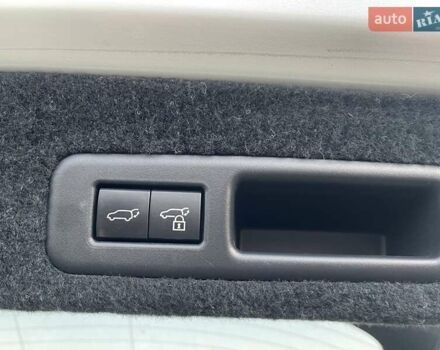 Белый Лексус РХ, объемом двигателя 3.5 л и пробегом 28 тыс. км за 56000 $, фото 15 на Automoto.ua