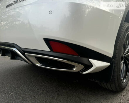 Белый Лексус РХ, объемом двигателя 2 л и пробегом 6 тыс. км за 57500 $, фото 17 на Automoto.ua