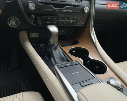 Белый Лексус РХ, объемом двигателя 3.46 л и пробегом 35 тыс. км за 41500 $, фото 19 на Automoto.ua