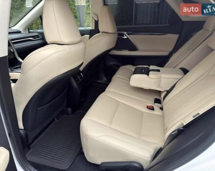 Белый Лексус РХ, объемом двигателя 2 л и пробегом 5 тыс. км за 52500 $, фото 21 на Automoto.ua