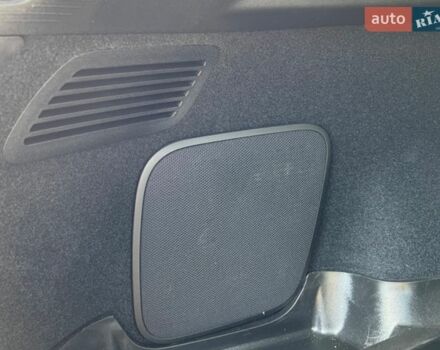 Белый Лексус РХ, объемом двигателя 2 л и пробегом 31 тыс. км за 53900 $, фото 36 на Automoto.ua