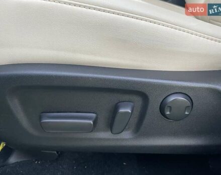 Белый Лексус РХ, объемом двигателя 3.5 л и пробегом 28 тыс. км за 56000 $, фото 6 на Automoto.ua