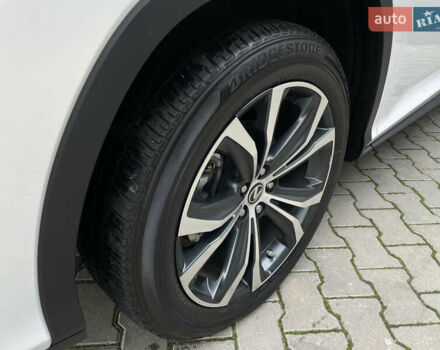 Белый Лексус РХ, объемом двигателя 3.46 л и пробегом 35 тыс. км за 41500 $, фото 7 на Automoto.ua