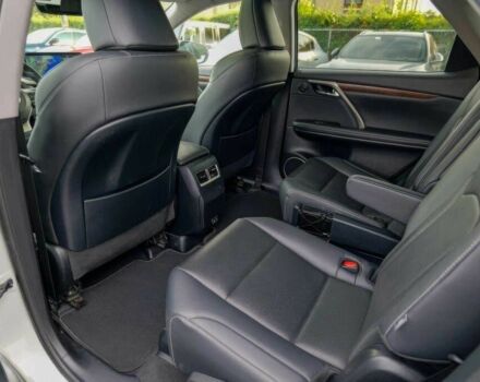 Лексус РХ 2022 в Львове на Automoto.ua Белый Лексус РХ, объемом двигателя 3.5 л и пробегом 18 тыс. км за 51400 $, фото 8 на Automoto.ua