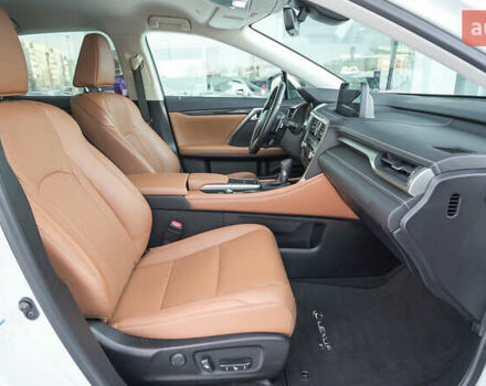 Білий Лексус РХ, об'ємом двигуна 2 л та пробігом 33 тис. км за 48299 $, фото 5 на Automoto.ua