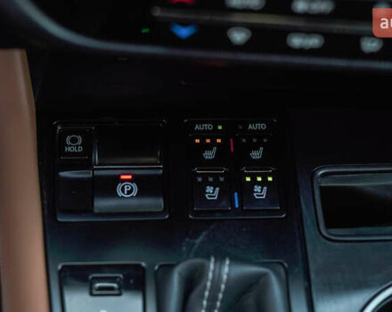 Білий Лексус РХ, об'ємом двигуна 2 л та пробігом 33 тис. км за 48299 $, фото 33 на Automoto.ua