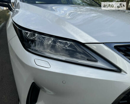 Белый Лексус РХ, объемом двигателя 2 л и пробегом 6 тыс. км за 57500 $, фото 10 на Automoto.ua