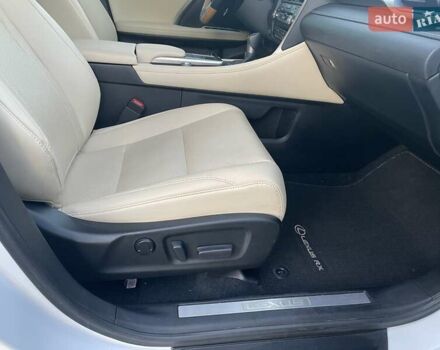 Белый Лексус РХ, объемом двигателя 3.5 л и пробегом 28 тыс. км за 56000 $, фото 31 на Automoto.ua