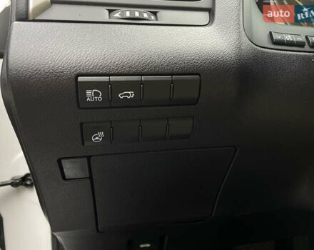 Белый Лексус РХ, объемом двигателя 3.46 л и пробегом 35 тыс. км за 41500 $, фото 10 на Automoto.ua