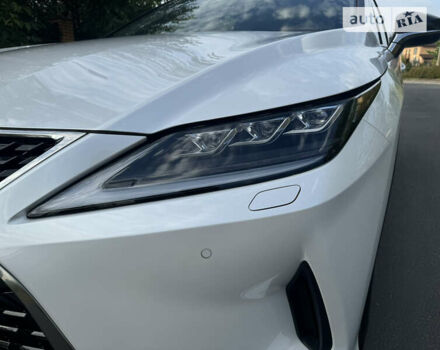 Белый Лексус РХ, объемом двигателя 2 л и пробегом 6 тыс. км за 57500 $, фото 11 на Automoto.ua