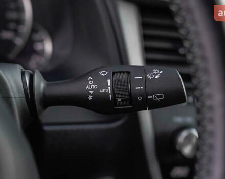 Білий Лексус РХ, об'ємом двигуна 2 л та пробігом 33 тис. км за 48299 $, фото 23 на Automoto.ua