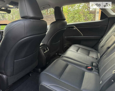 Белый Лексус РХ, объемом двигателя 2 л и пробегом 6 тыс. км за 57500 $, фото 46 на Automoto.ua