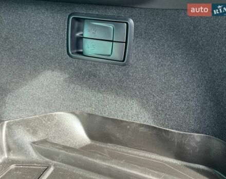 Белый Лексус РХ, объемом двигателя 2 л и пробегом 31 тыс. км за 53900 $, фото 35 на Automoto.ua