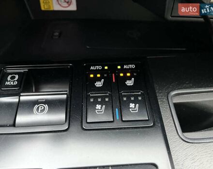 Белый Лексус РХ, объемом двигателя 2 л и пробегом 27 тыс. км за 55000 $, фото 17 на Automoto.ua