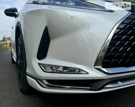 Белый Лексус РХ, объемом двигателя 2 л и пробегом 6 тыс. км за 57500 $, фото 9 на Automoto.ua