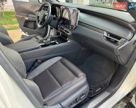 Белый Лексус РХ, объемом двигателя 2.5 л и пробегом 39 тыс. км за 79000 $, фото 74 на Automoto.ua