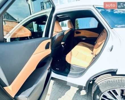 Белый Лексус РХ, объемом двигателя 2.5 л и пробегом 30 тыс. км за 62500 $, фото 12 на Automoto.ua