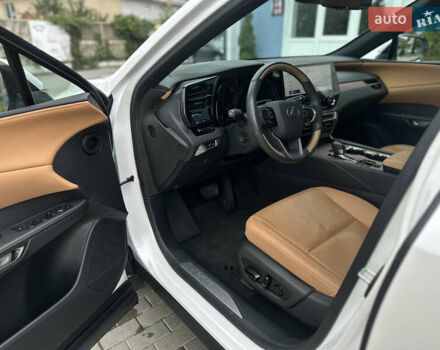 Білий Лексус РХ, об'ємом двигуна 2.4 л та пробігом 15 тис. км за 61500 $, фото 20 на Automoto.ua