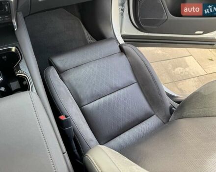 Белый Лексус РХ, объемом двигателя 2.5 л и пробегом 39 тыс. км за 79000 $, фото 52 на Automoto.ua