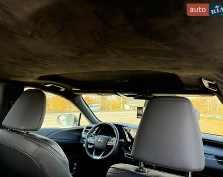 Білий Лексус РХ, об'ємом двигуна 2.4 л та пробігом 52 тис. км за 57000 $, фото 32 на Automoto.ua