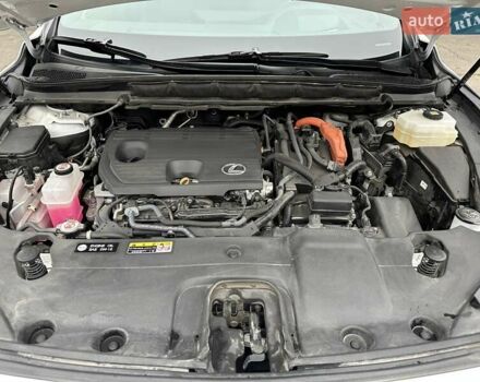 Білий Лексус РХ, об'ємом двигуна 2.5 л та пробігом 29 тис. км за 74500 $, фото 47 на Automoto.ua