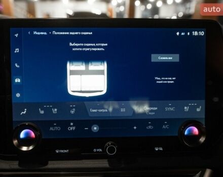 Білий Лексус РХ, об'ємом двигуна 2.4 л та пробігом 29 тис. км за 85900 $, фото 64 на Automoto.ua