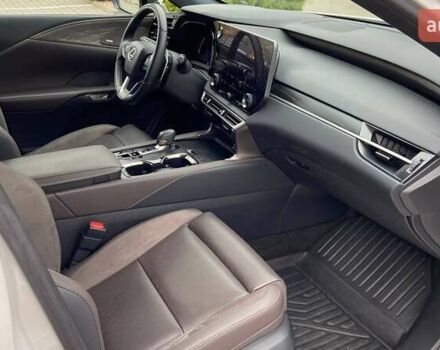 Белый Лексус РХ, объемом двигателя 2.5 л и пробегом 10 тыс. км за 99000 $, фото 5 на Automoto.ua