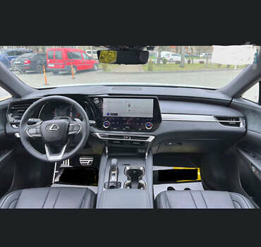 Белый Лексус РХ, объемом двигателя 2.4 л и пробегом 2 тыс. км за 65000 $, фото 4 на Automoto.ua