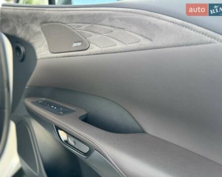 Белый Лексус РХ, объемом двигателя 2.5 л и пробегом 39 тыс. км за 79000 $, фото 75 на Automoto.ua