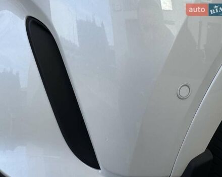 Белый Лексус РХ, объемом двигателя 2.5 л и пробегом 39 тыс. км за 79000 $, фото 16 на Automoto.ua