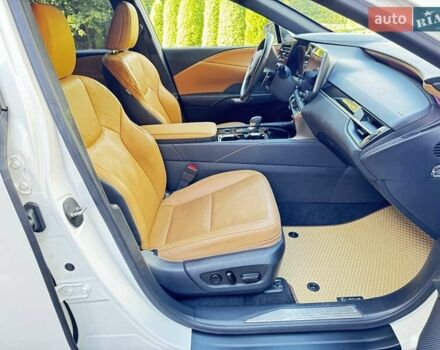 Белый Лексус РХ, объемом двигателя 2.39 л и пробегом 67 тыс. км за 67500 $, фото 21 на Automoto.ua