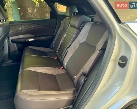 Білий Лексус РХ, об'ємом двигуна 2.49 л та пробігом 49 тис. км за 75000 $, фото 28 на Automoto.ua