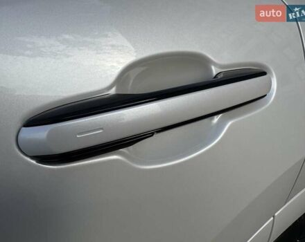 Белый Лексус РХ, объемом двигателя 2.5 л и пробегом 39 тыс. км за 79000 $, фото 22 на Automoto.ua