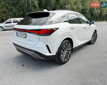 Лексус РХ 2023 в Трускавце на Automoto.ua Белый Лексус РХ, объемом двигателя 2.4 л и пробегом 66 тыс. км за 64800 $, фото 7 на Automoto.ua