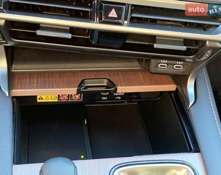 Белый Лексус РХ, объемом двигателя 2.5 л и пробегом 41 тыс. км за 65990 $, фото 19 на Automoto.ua