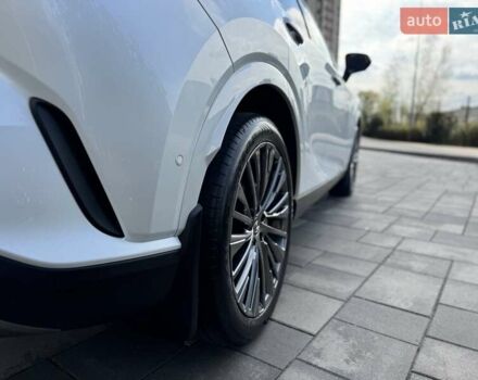 Белый Лексус РХ, объемом двигателя 2.5 л и пробегом 39 тыс. км за 79000 $, фото 5 на Automoto.ua