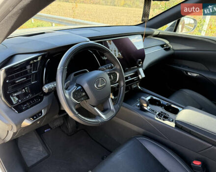 Білий Лексус РХ, об'ємом двигуна 2.4 л та пробігом 52 тис. км за 57000 $, фото 20 на Automoto.ua