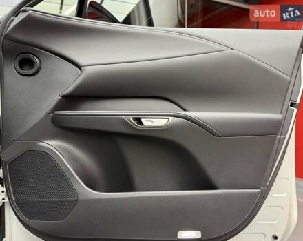 Білий Лексус РХ, об'ємом двигуна 2.4 л та пробігом 3 тис. км за 56900 $, фото 55 на Automoto.ua