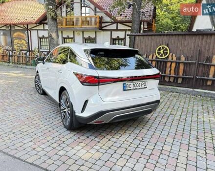 Белый Лексус РХ, объемом двигателя 2.39 л и пробегом 67 тыс. км за 67500 $, фото 28 на Automoto.ua