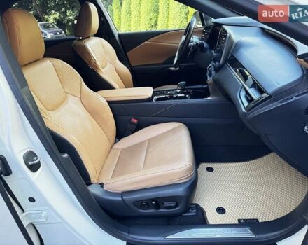 Белый Лексус РХ, объемом двигателя 2.39 л и пробегом 67 тыс. км за 67500 $, фото 10 на Automoto.ua