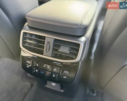 Белый Лексус РХ, объемом двигателя 2.5 л и пробегом 39 тыс. км за 79000 $, фото 55 на Automoto.ua