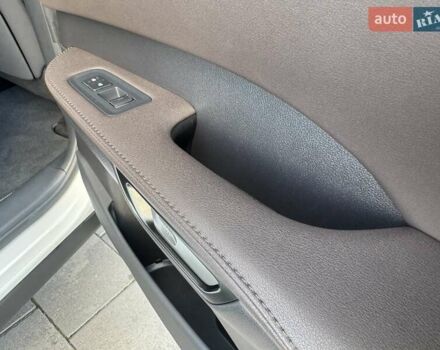 Белый Лексус РХ, объемом двигателя 2.5 л и пробегом 39 тыс. км за 79000 $, фото 56 на Automoto.ua