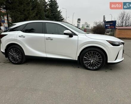 Білий Лексус РХ, об'ємом двигуна 2.5 л та пробігом 29 тис. км за 74500 $, фото 2 на Automoto.ua