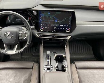 Белый Лексус РХ, объемом двигателя 2.5 л и пробегом 10 тыс. км за 99000 $, фото 7 на Automoto.ua